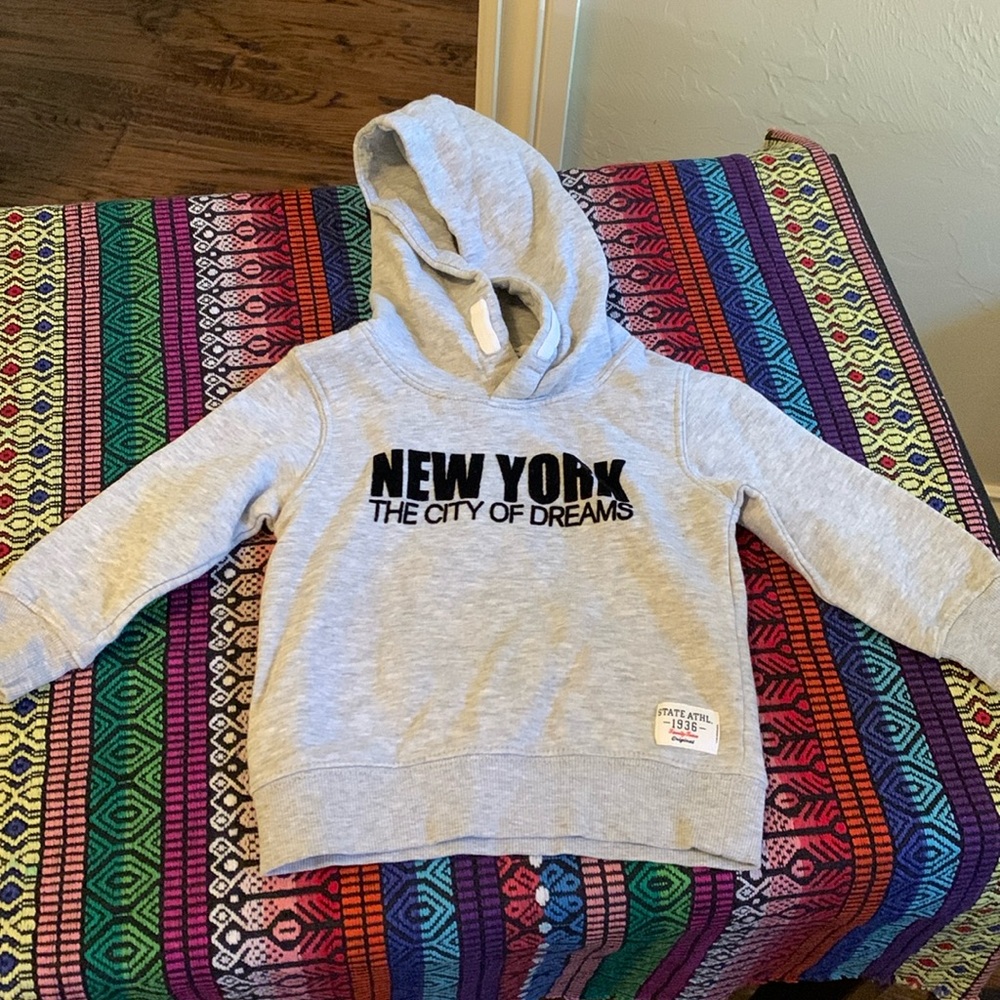 H&M kids grey hoodie 6-12 months. New York the city of dreams print, like new